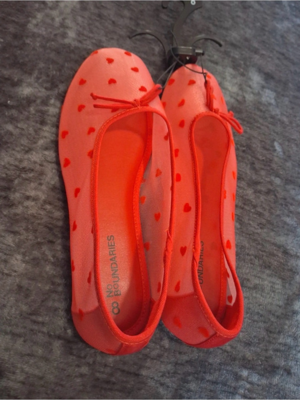 No Boundaries Red Heart Print Ballet Flats